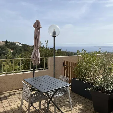 T2 Super Equipe Avec Terrasse, Piscine Et Climatisation - Fr-1-768-46 *